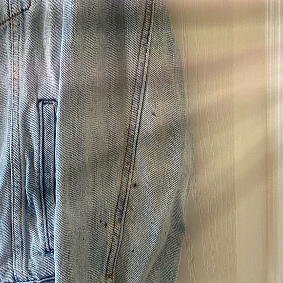 Light wash Jean Jacket - Picture 4 of 4